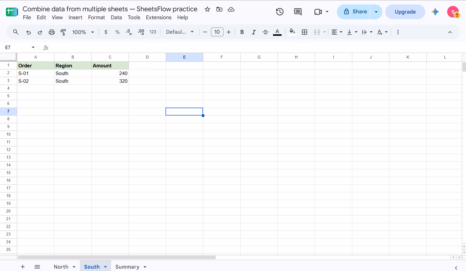 Tab South trong Google Sheets hiển thị Order, Region, Amount cùng hai dòng S-01 và S-02 trước khi gộp dữ liệu.